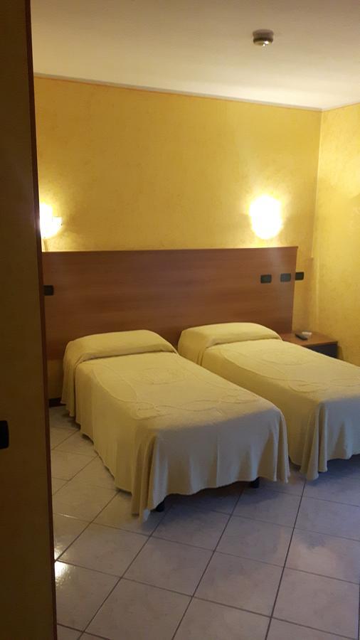 Hotel Armida 카스테네돌로 외부 사진